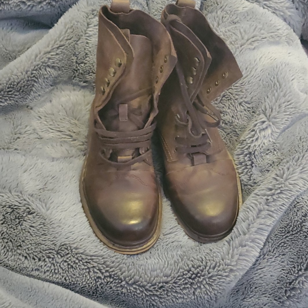 Mens boots